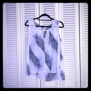 NWT Lilla P Sleeveless Top w. Feather Detail
